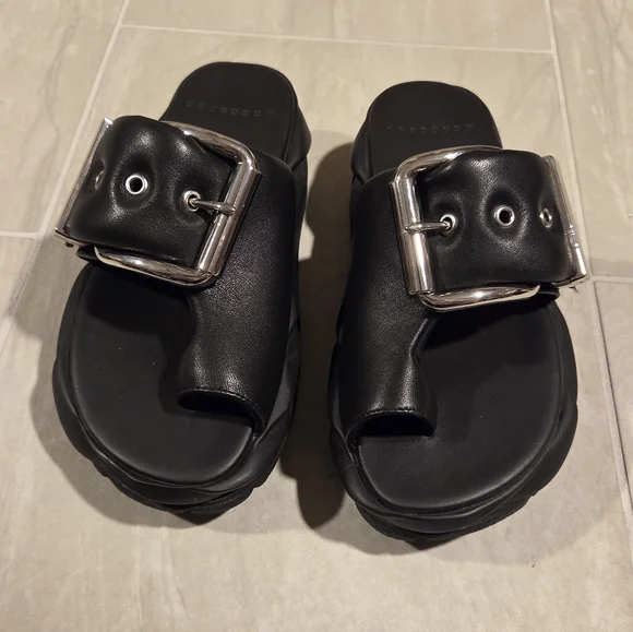 GUC 4CCCCEES Mellow Glow Sandals, Black - Picture 14 of 14